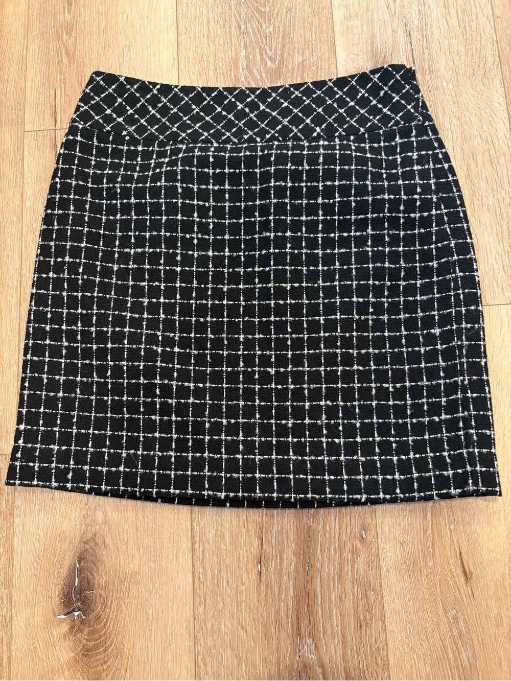 LOFT Black and White Windowpane Knit Mini Skirt-Size 2